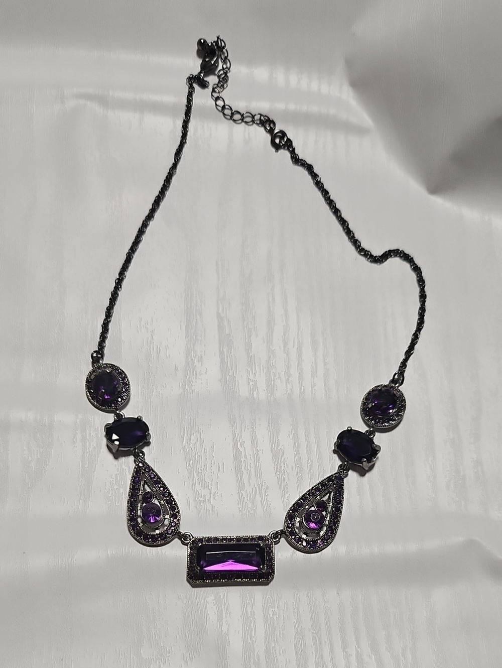 Elegant Purple Statement Necklace - Women Costume Jewelry
